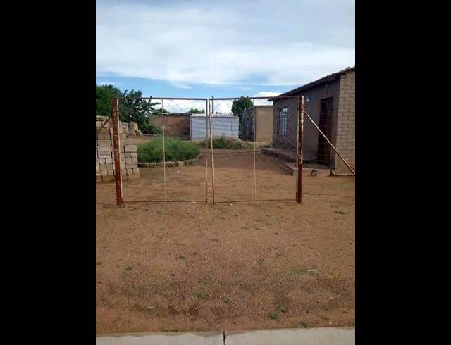 2 BEDROOM HOUSE FOR SALE IN WINTERVELDT WARD 3